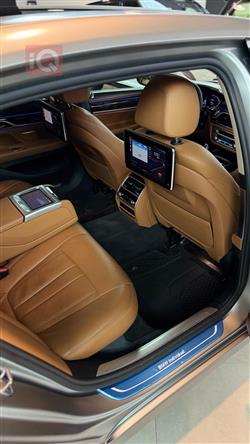 بي ام دبليو الفئة 7